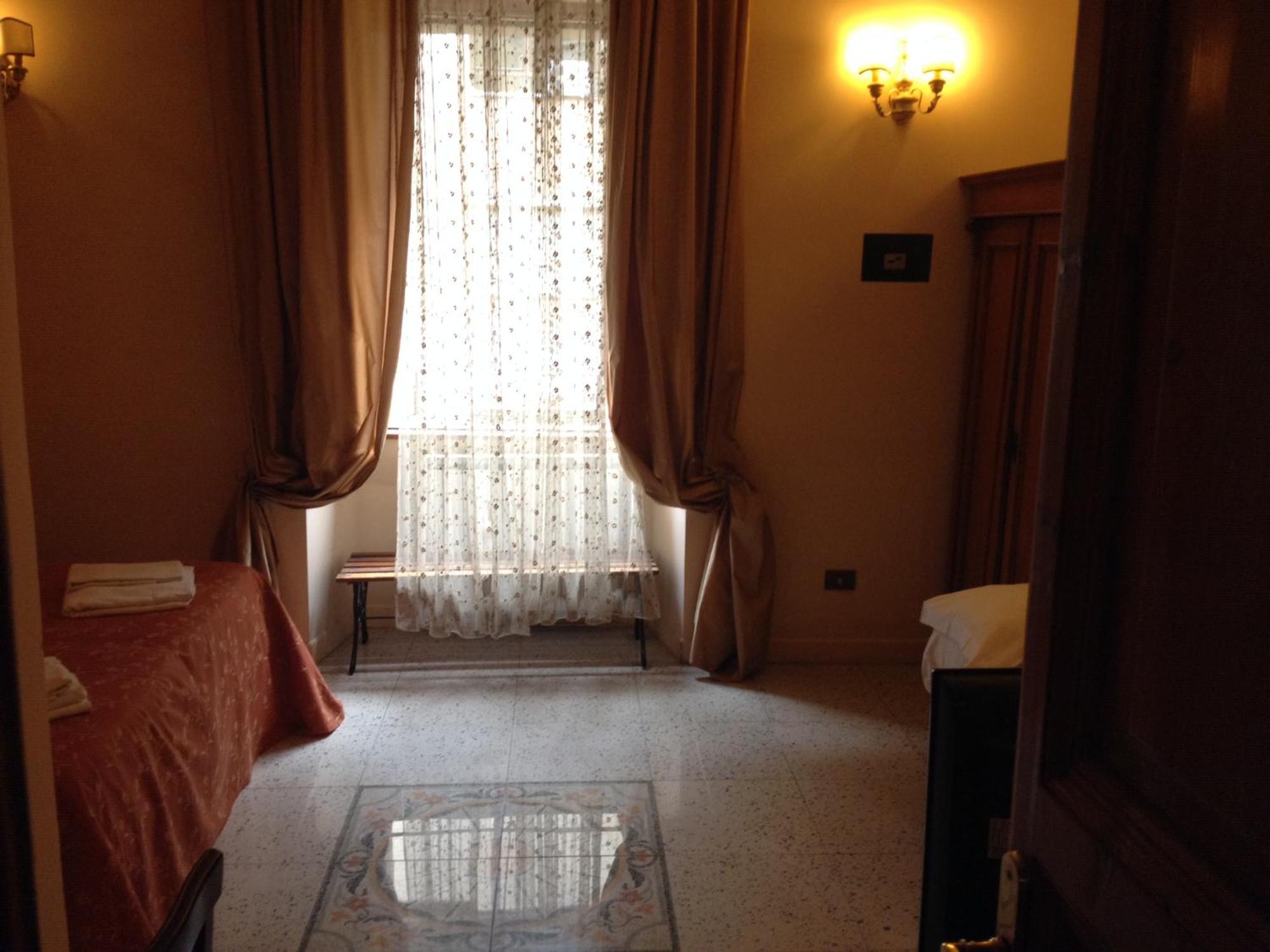 Maison De Marta Roma Quarto foto