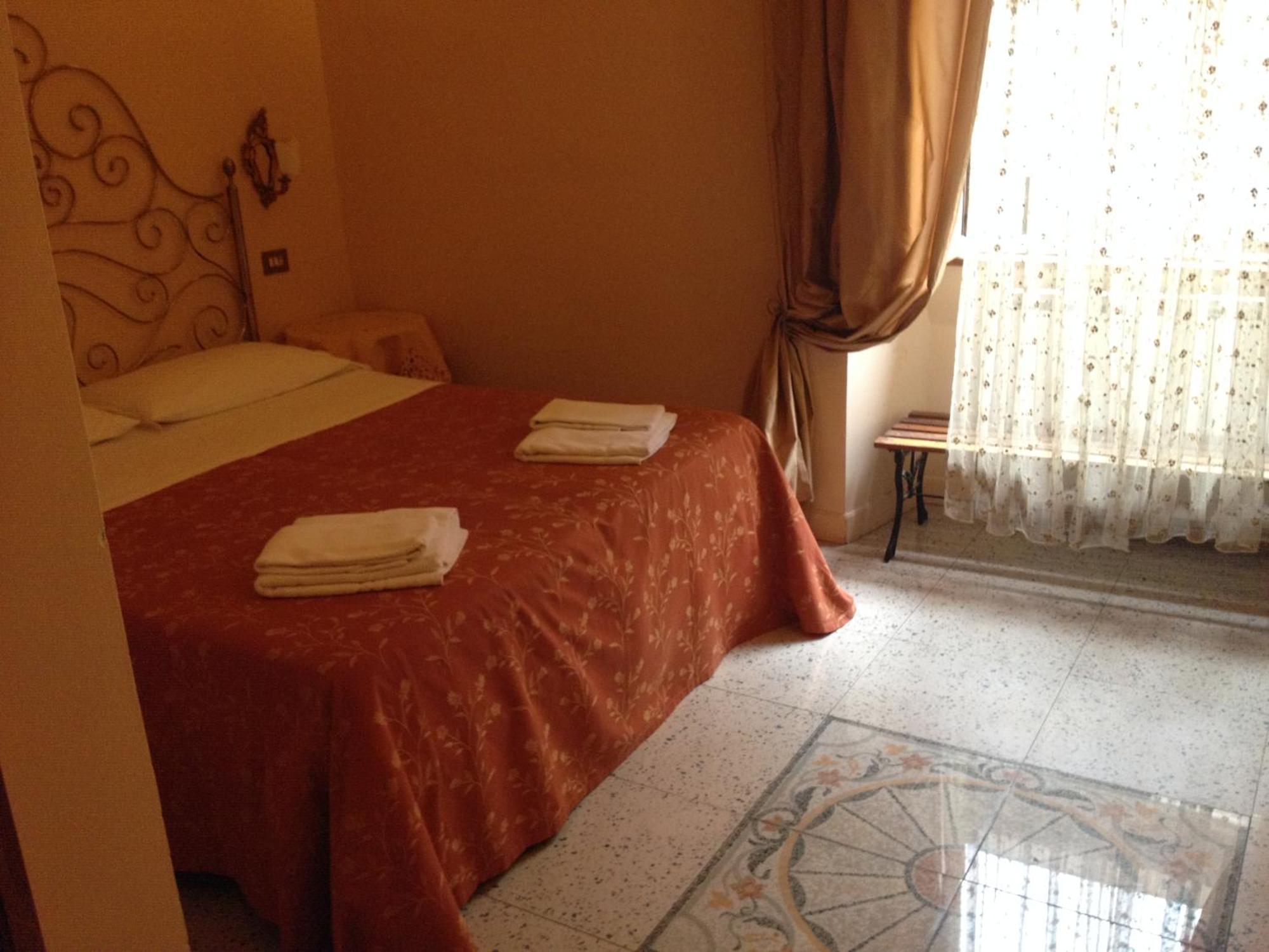 Maison De Marta Roma Quarto foto
